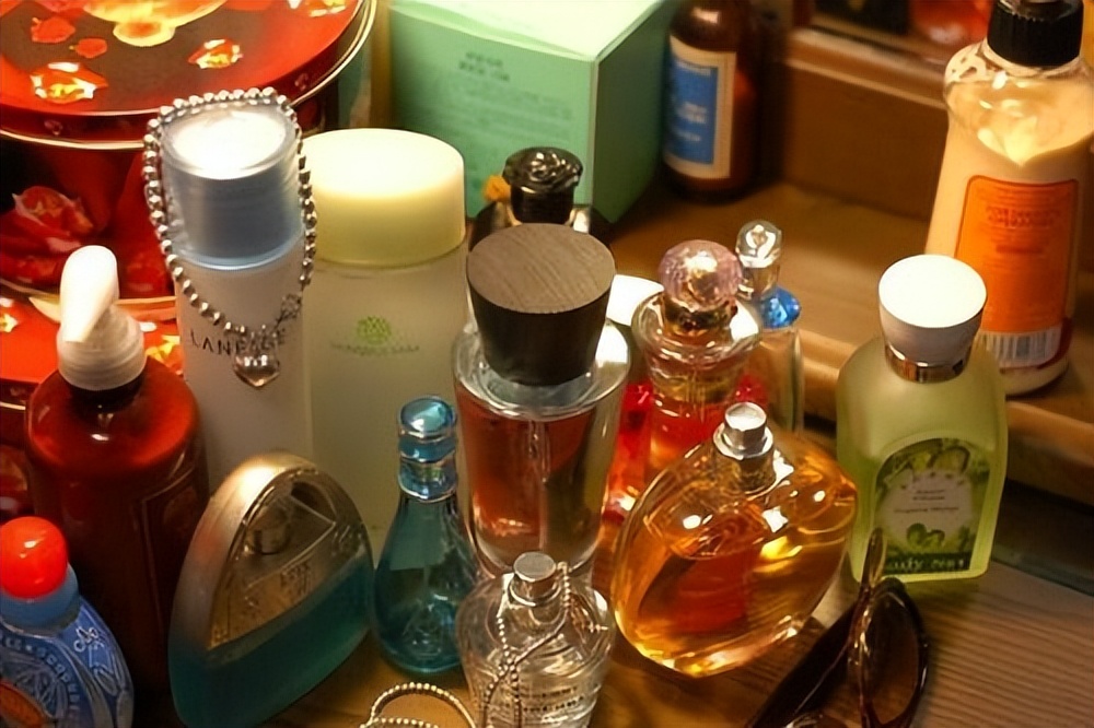 护肤品存放在家里,开了的护肤品怎么存放不过期