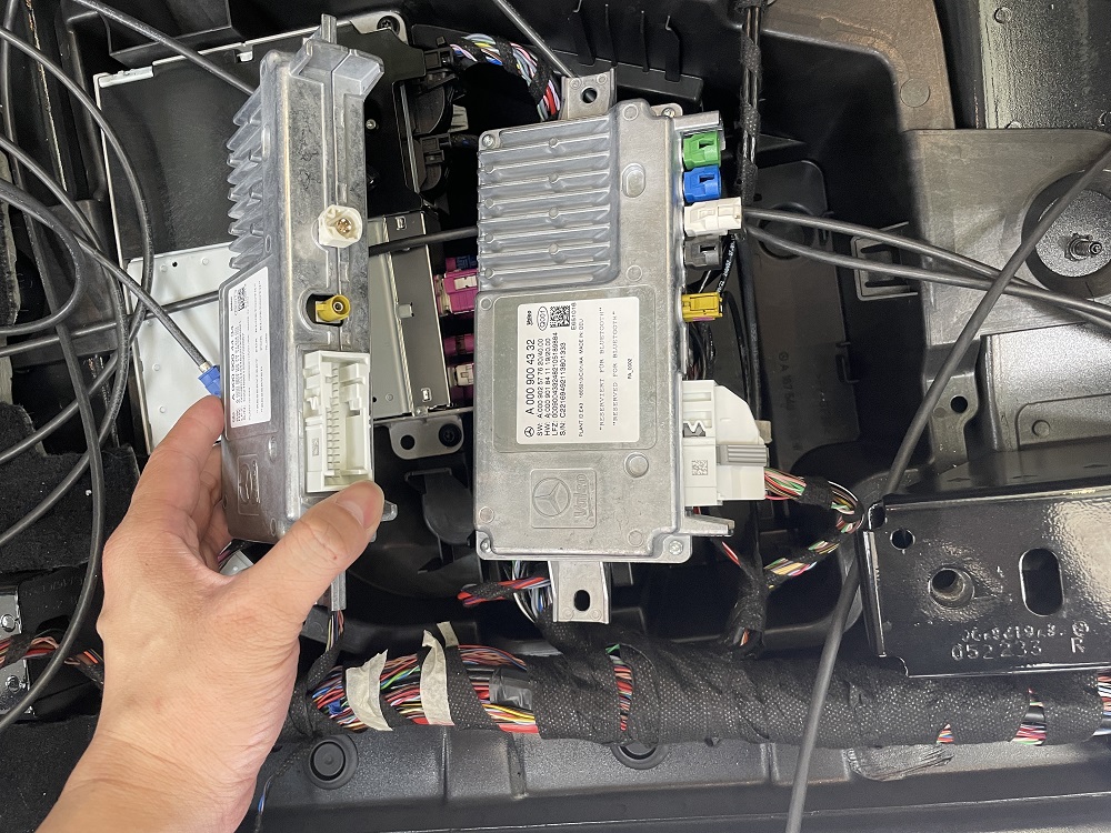 24款奔驰glc260l有抬头显示吗,如何操作奔驰glc260l全景影像