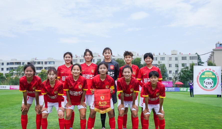 张琳艳4分钟内连入两球扳平比分,张琳艳国青世界波绝杀