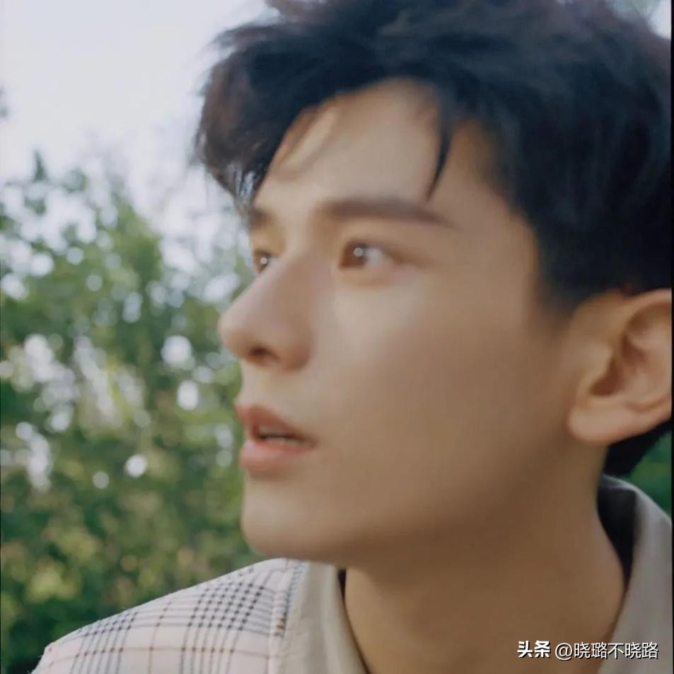 不受欢迎的三种男生发型,男生什么发型会让女生觉得呆板