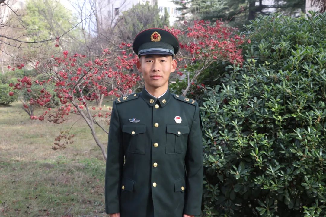 新兵授衔仪式最新照片,新兵下连授军衔什么时候开始的