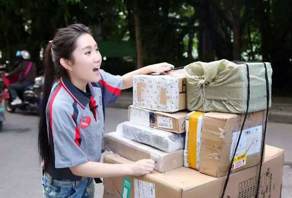 当上快递员就是央企员工,当上二十大代表的快递小哥