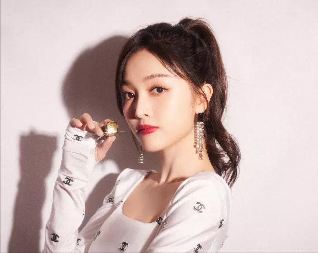 吴宣仪同款包,吴宣仪同款包包