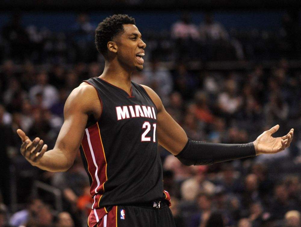 巅峰2年，流浪2年，底薪2年，明明是NBA顶级中锋，为何不受待见？