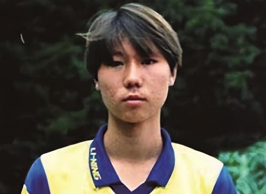 16岁就入选健力宝队留洋巴西,16岁李铁