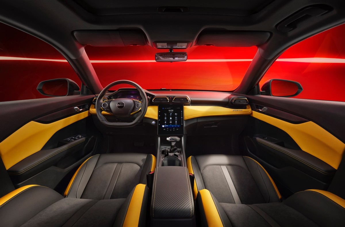 全新奕炫马赫版轿跑正式上线了,全新奕炫马赫版1.5t