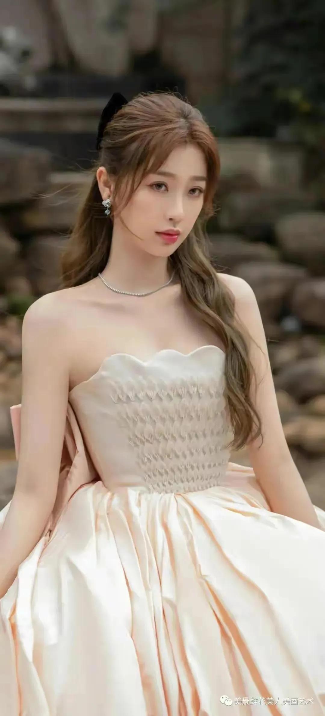 中国最美的10位气质女明星图片,盘点那些美得一塌糊涂的美女明星