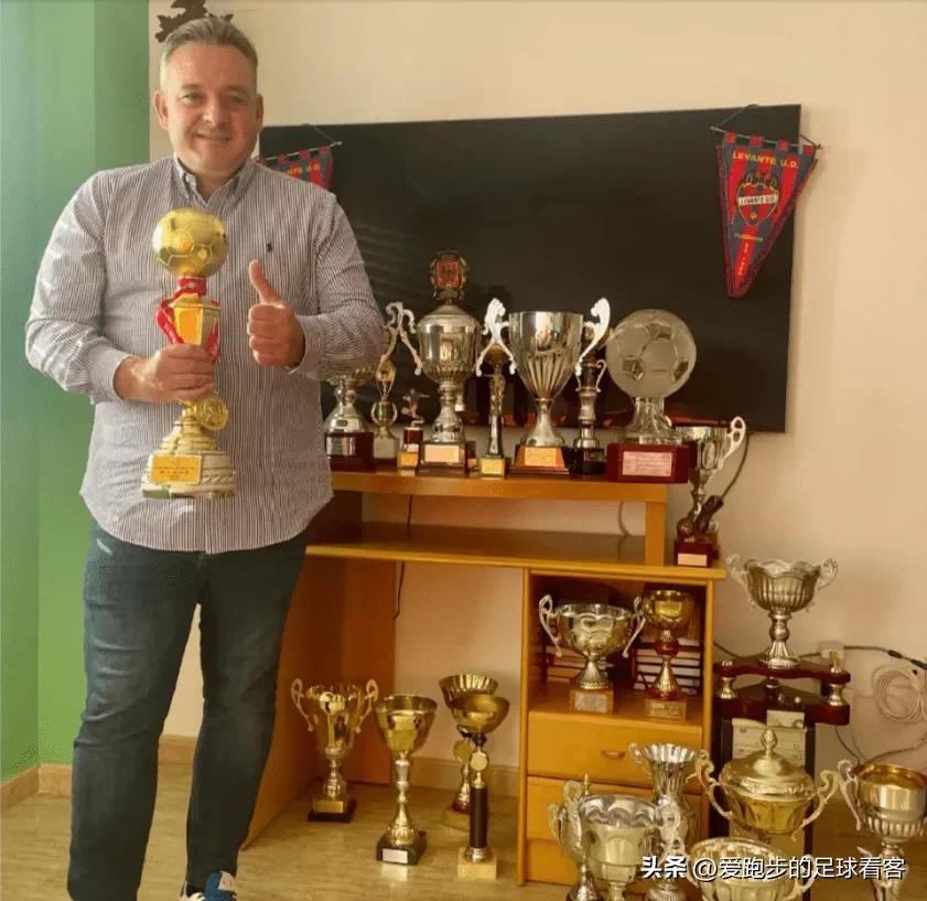 中甲广州队双外援刘智宇主力阵容,刘智宇称广州队目标立足中甲