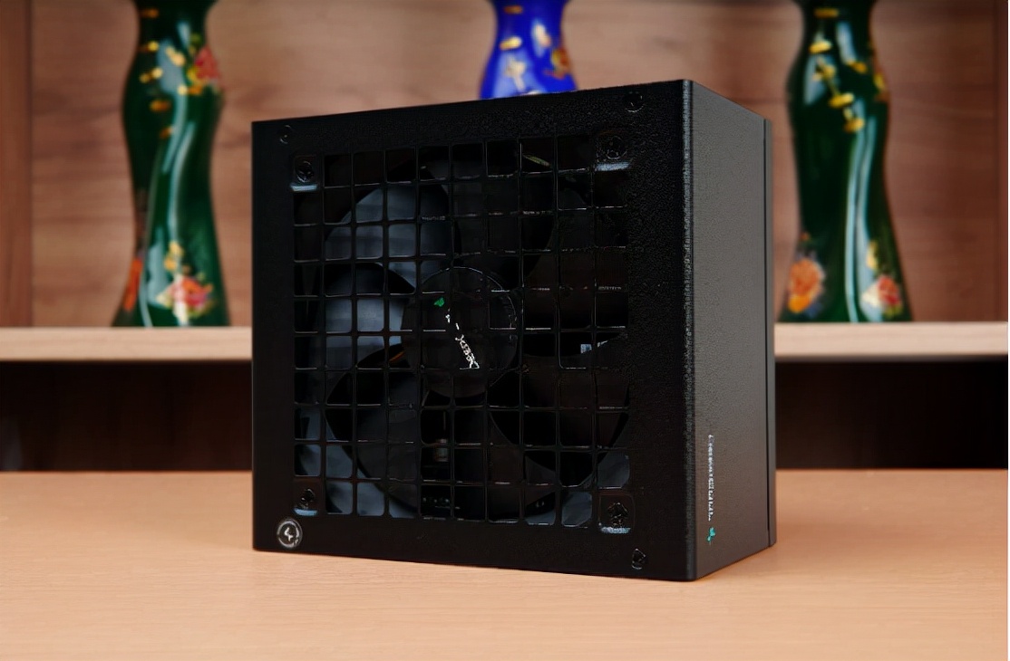 主流国产机箱的颜值之光?九州风扇CK560WH幻城首发开箱评测