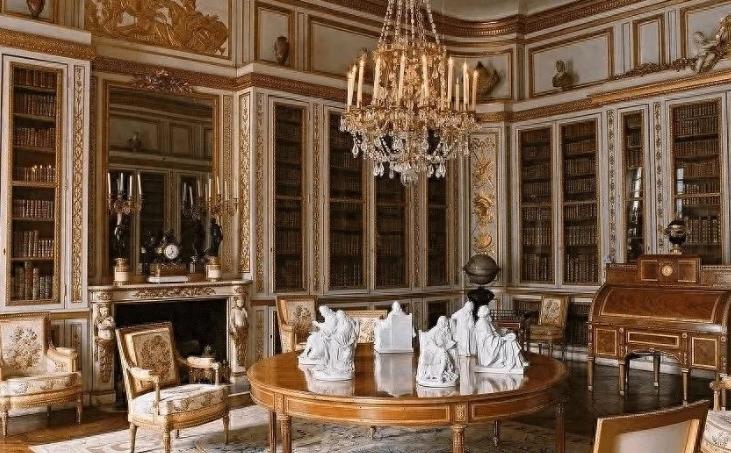 恒大歌舞团曝光，趴地翘臀个个美女，福利待遇相当好！