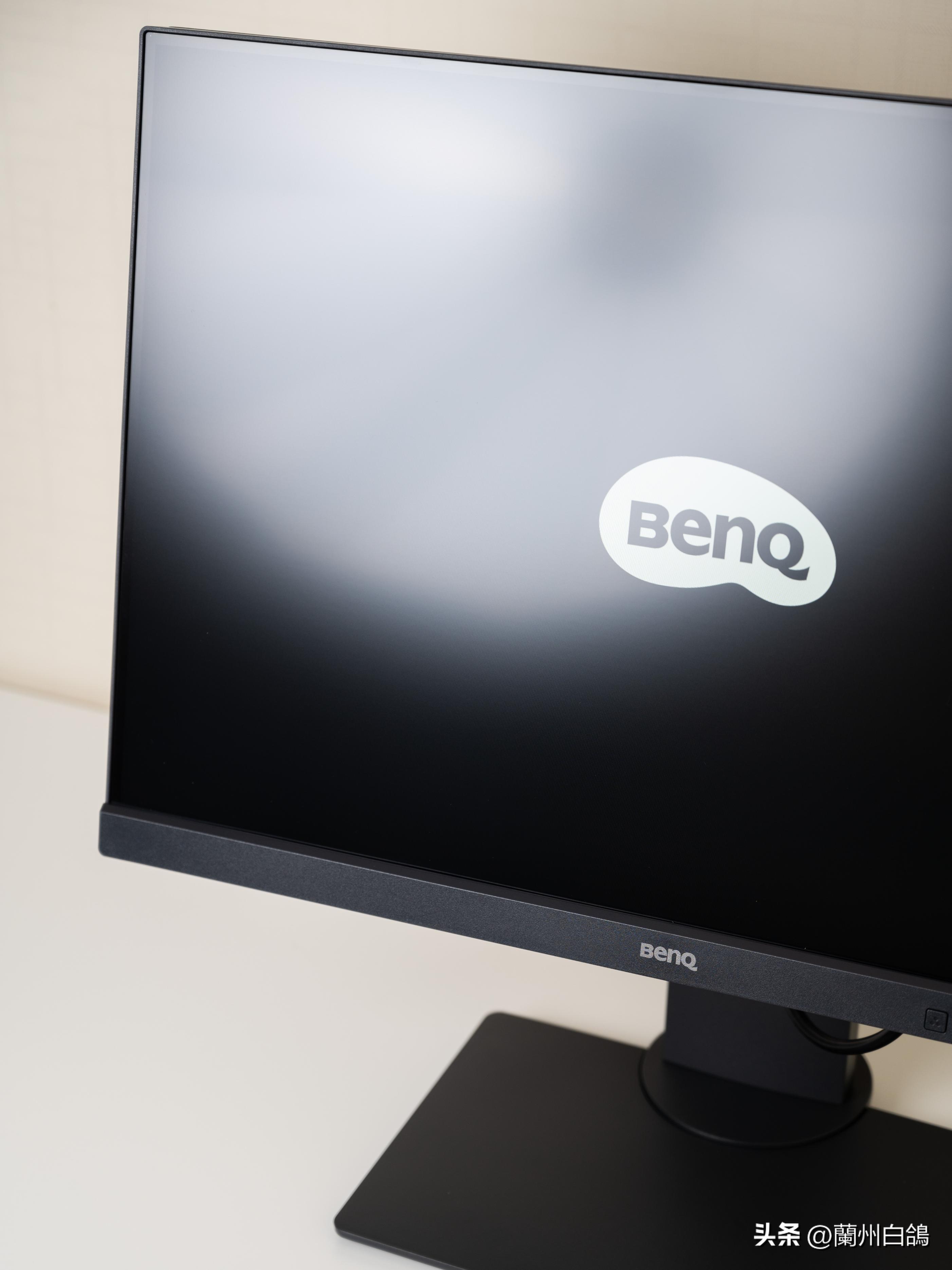 「手机摄影师的后期设备分享」我的苹果StudioDisplay和明基SW240