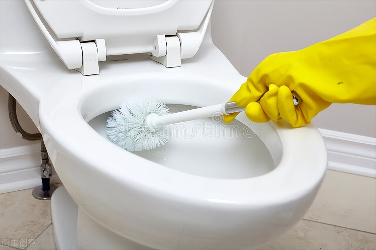 马桶黄渍的去除方法,马桶黄渍清洁小妙招