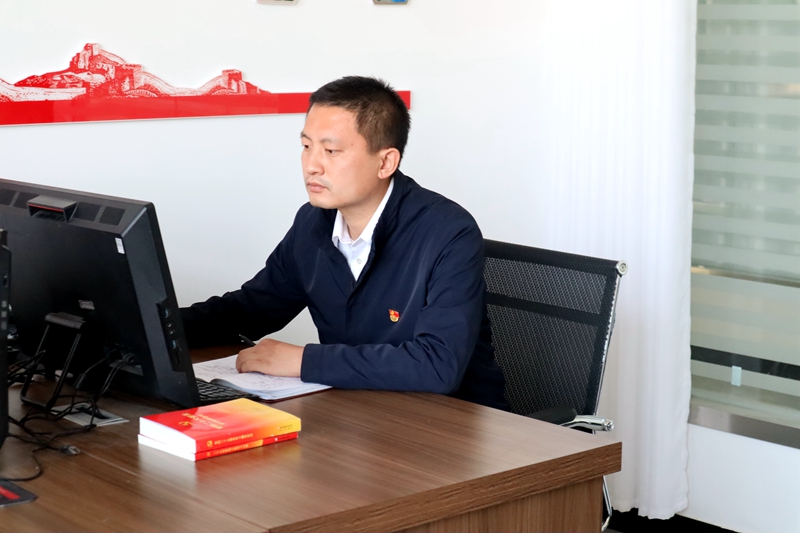 【乡村振兴工作队先进事迹展播】驻村帮扶传真情振兴路上铆足劲——记小屯村乡村振兴驻村帮扶工作队队长阎昊