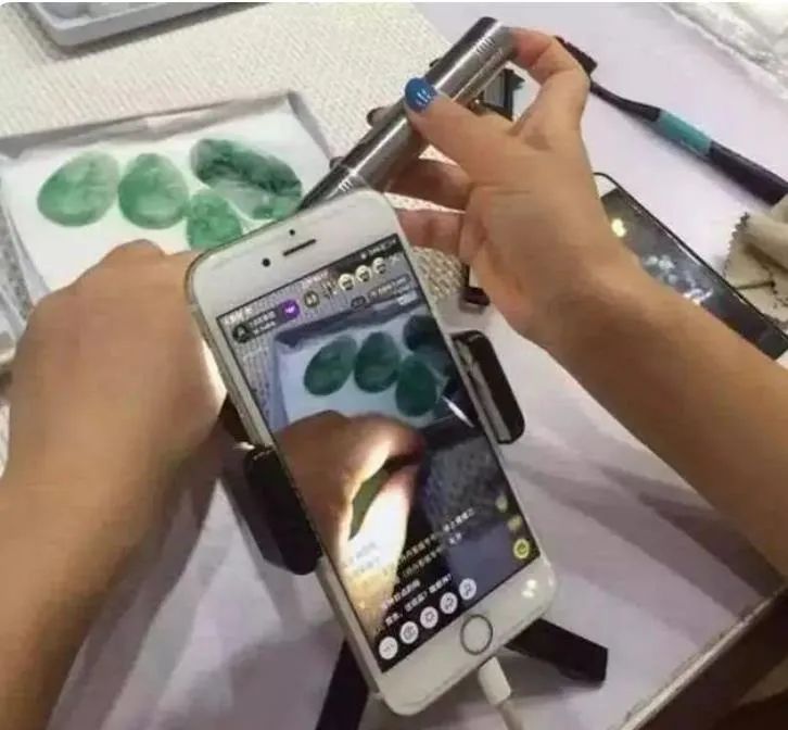 珠宝玉石直播提示违规售卖,市场监管珠宝玉石