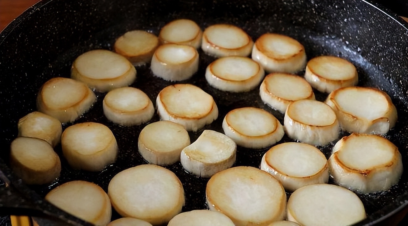 蘑菇搭配什么做汤辅食,蘑菇配什么菜好吃呢