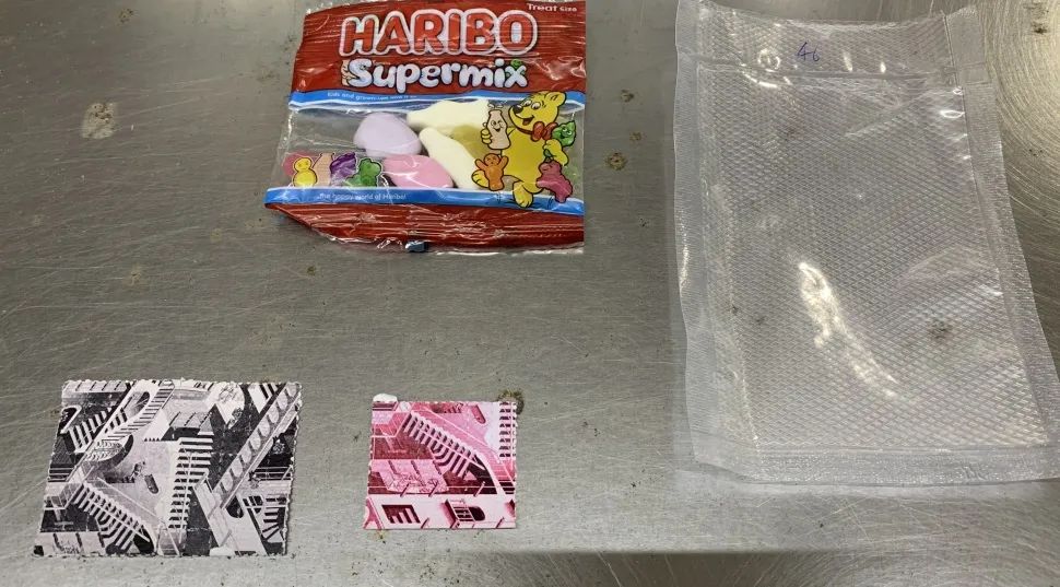 镀金邮票是多少克,100个邮票值多少钱