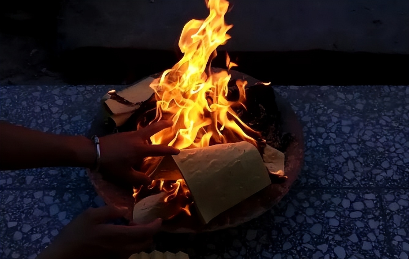 为什么七月十五中元节是鬼节,七月十五中元节为什么被称为鬼节