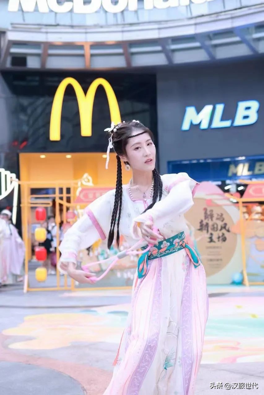 国风大赏汉服大型t台秀,汉服走秀国风大典最惊艳的汉服