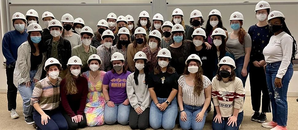 著名的七姐妹成员之一，唯一开设工程课程的女校，——史密斯学院