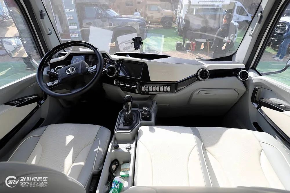 菲天房车混动一号配置,菲天一号混动轻卡房车