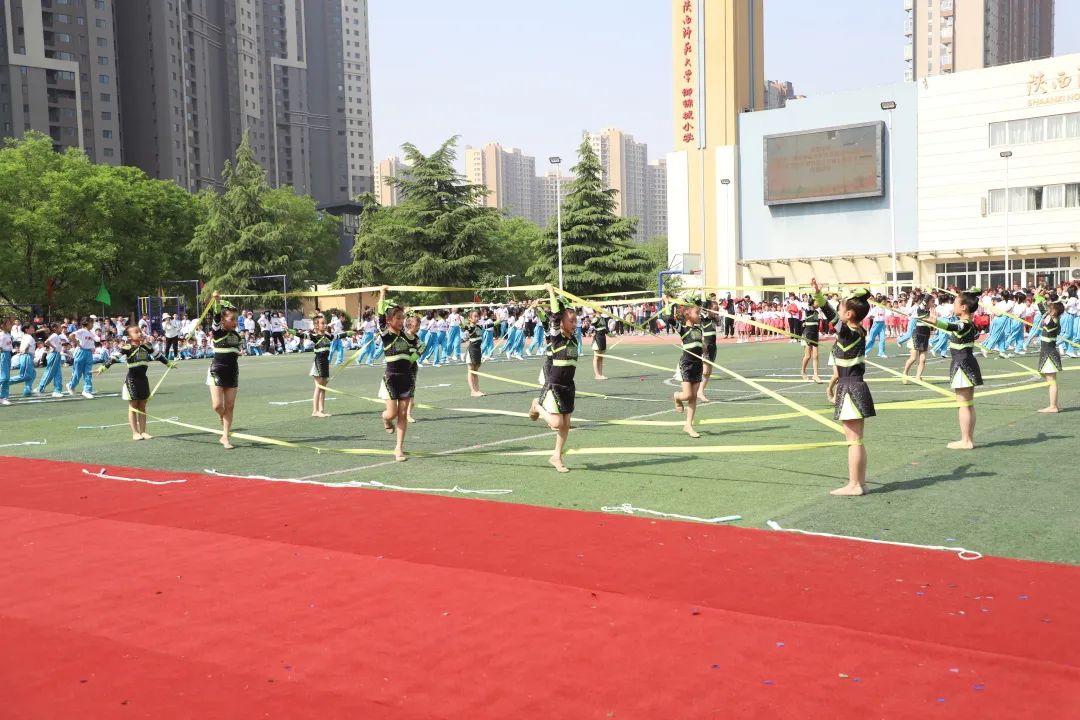 西安浐灞阳光海澜小学田径运动会,西安御锦城小学春季运动会直播