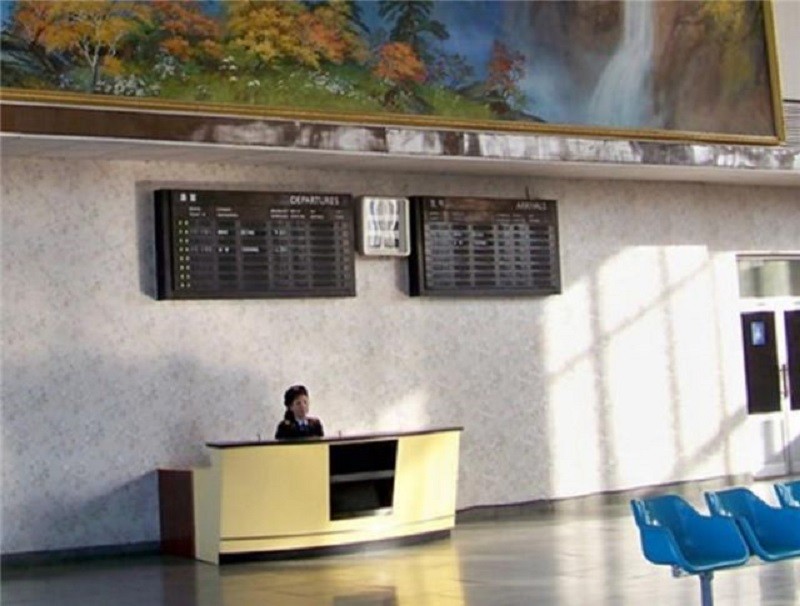 朝鲜唯一的国际机场：不能拍照，麻雀虽小五脏俱全，虎骨酒9美元