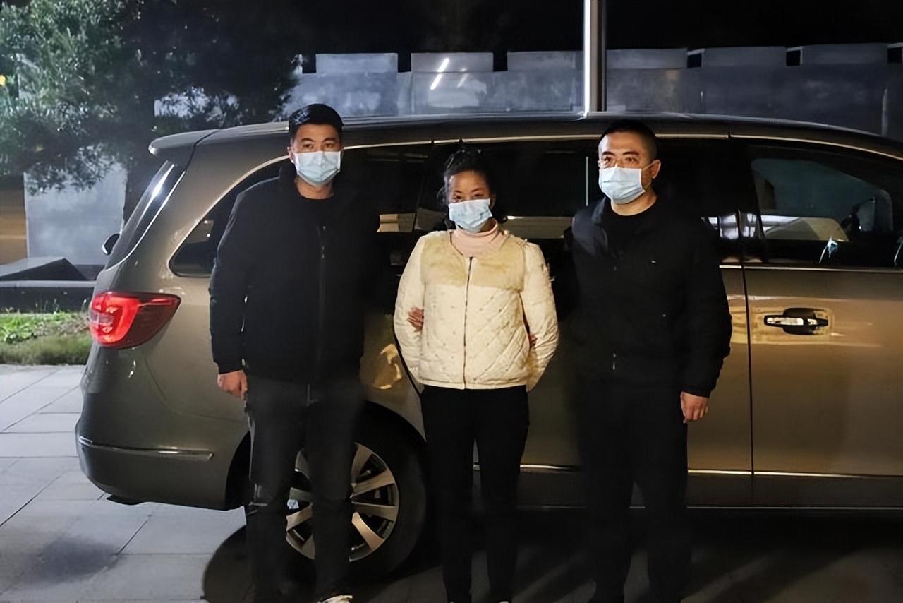 1997年，陈伊乐“神操作”卷走银行398万，人间蒸发25年，后怎样