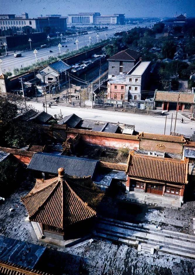 日军日记：*安妇慰**不服从管教，我很愤怒，用*刀刺**插入她的*体下**