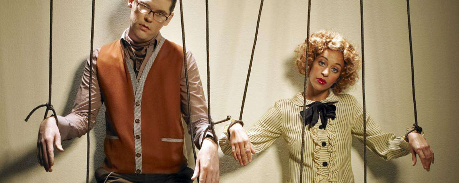 一定要远离试图精神控制你的人,一个想控制你的人是什么心态