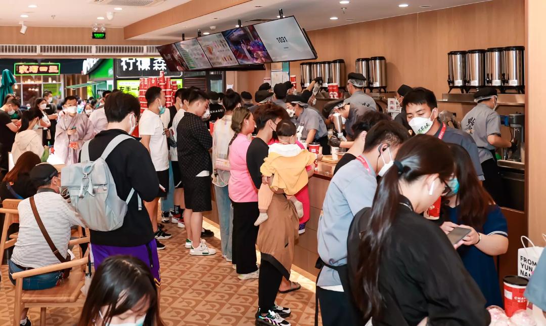 喜茶与茶颜悦色的合作有哪些,喜茶一年连开400家凭什么