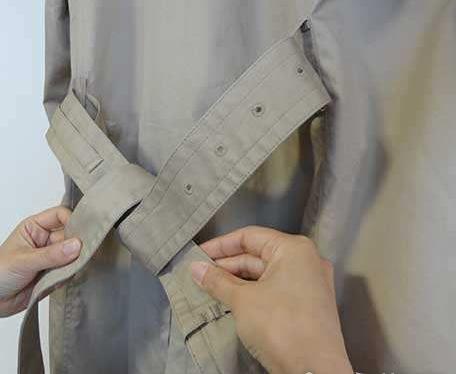 大衣腰带后面打结方法不要蝴蝶结,大衣后面的腰带单侧蝴蝶结怎么打