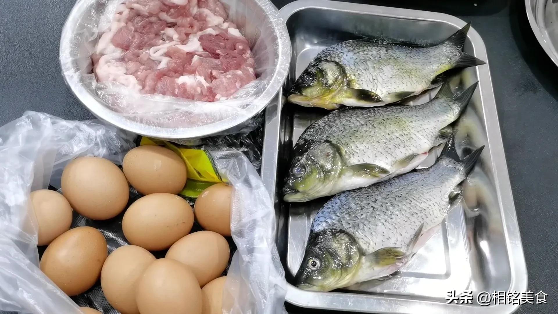 新铁锅怎样开锅小妙招视频,不粘锅的铁锅最佳开锅方法