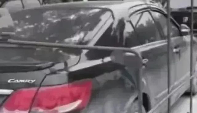 车位被别人占用钢筋焊起来,买车位被别人占用用钢筋焊