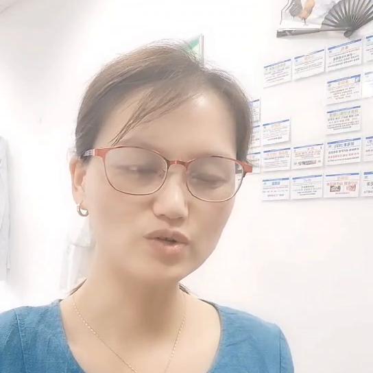 禽医老唐,小鸡为什么站不稳总是跌倒