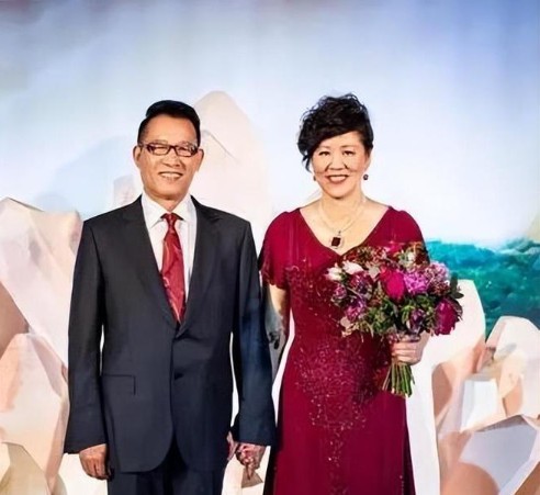 白浪郎平女儿个人资料,郎平老婆白浪现状