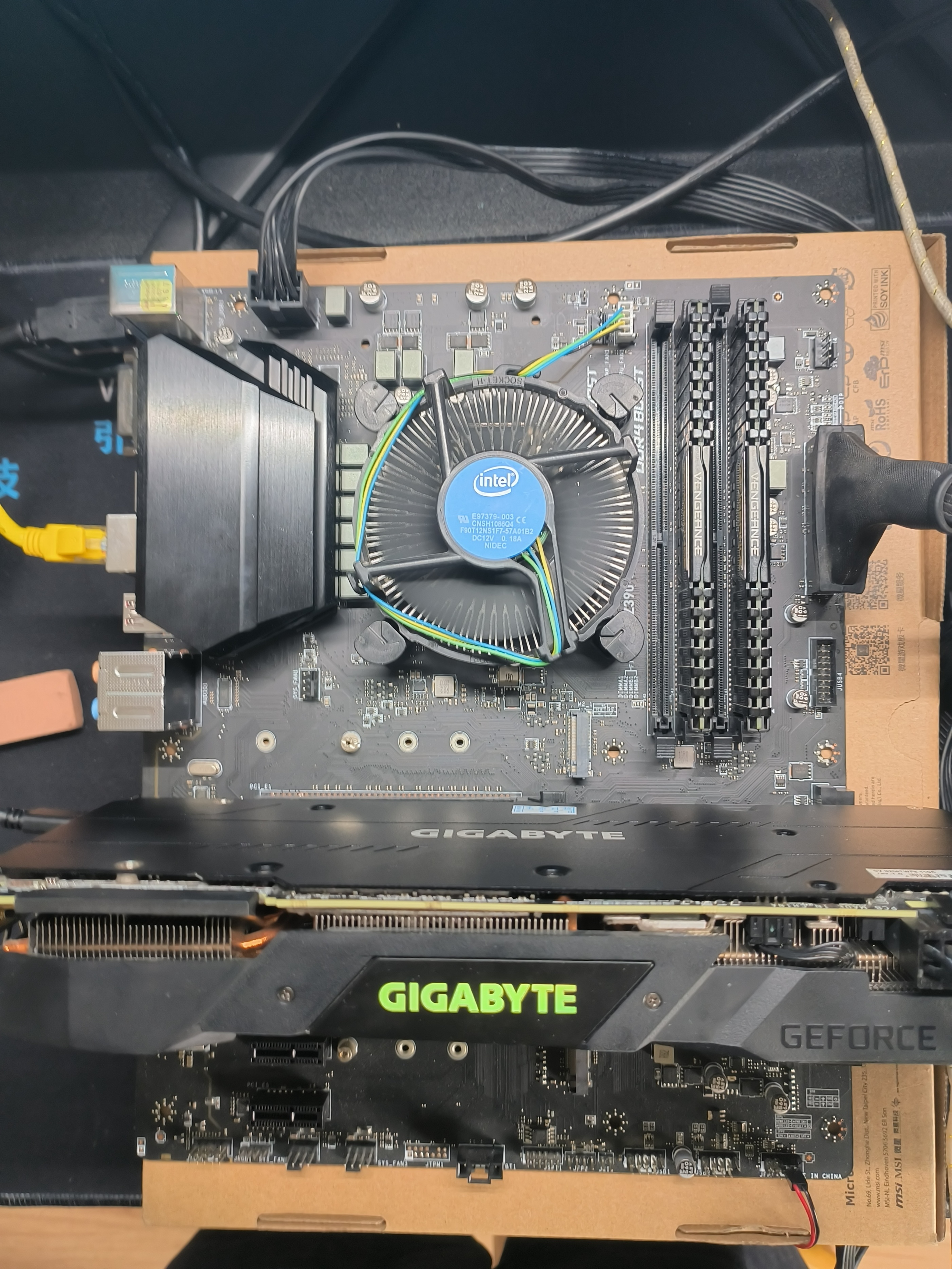 技嘉2080显卡哪一款最好,20系卡皇rgb效果