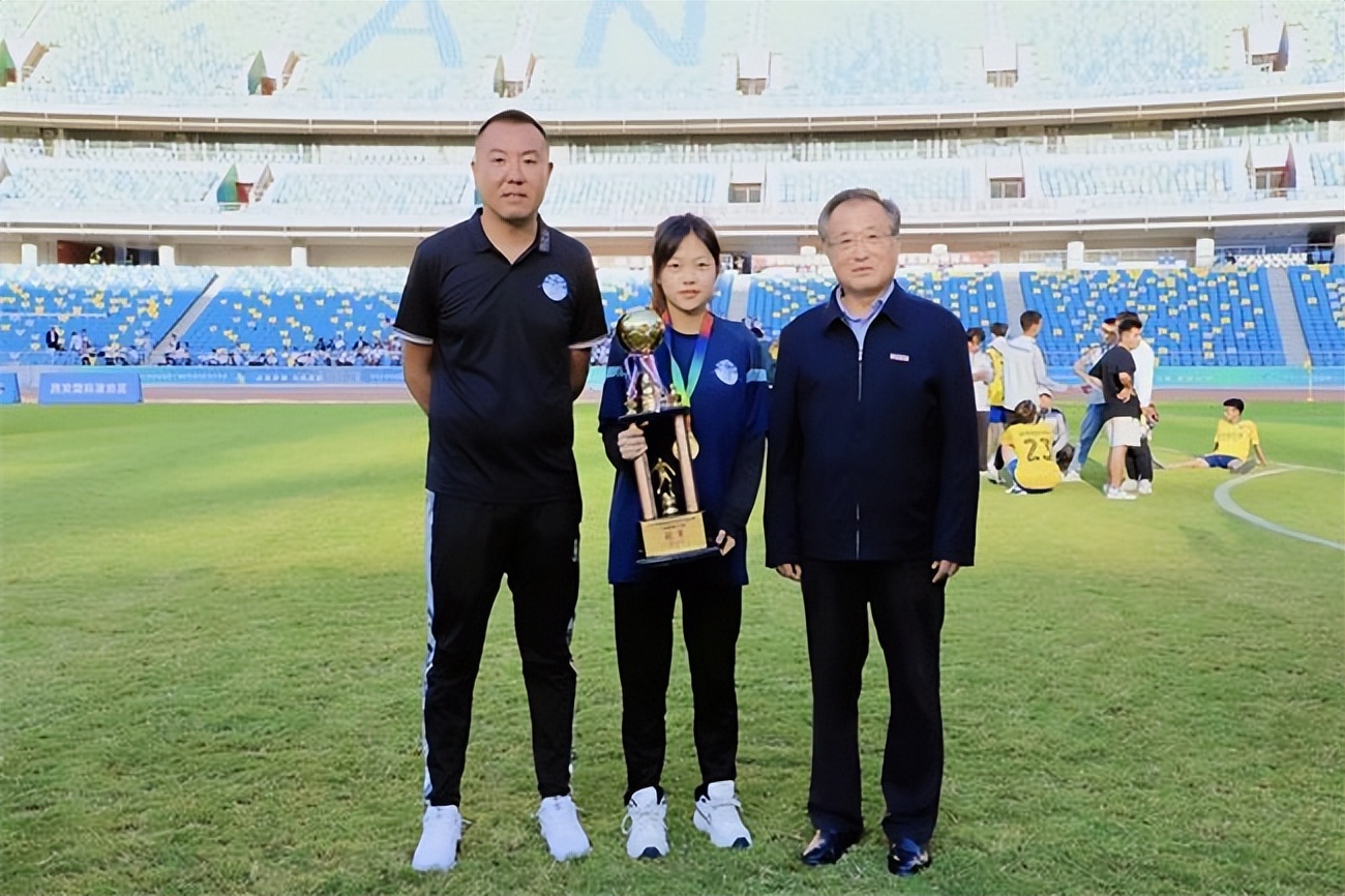 西安执行董事崔智林,西安外国语大学崔智林