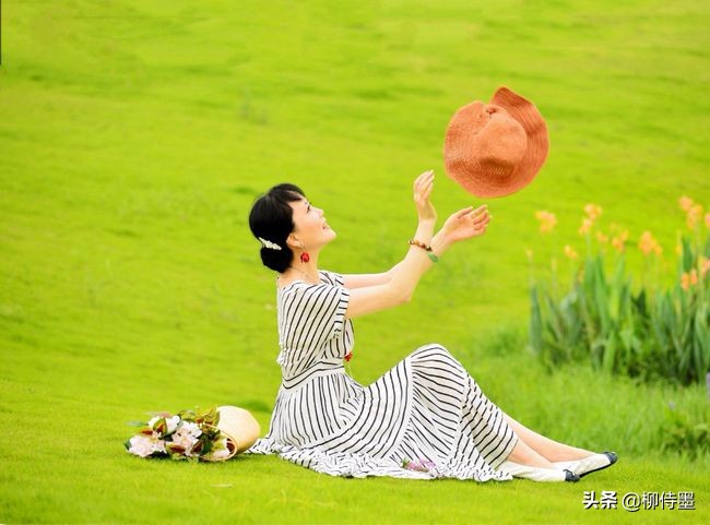 拍照之前怎么摆姿势高级,拍照姿势不会摆看看这些小技巧