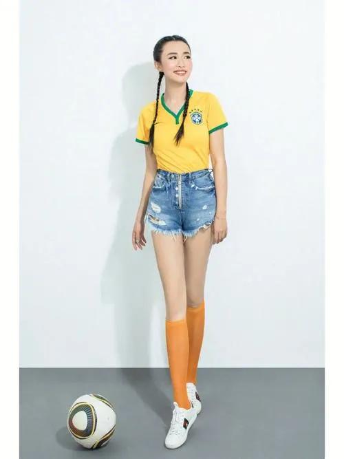 天津足球王曦梁,央视足球女主持人王梁