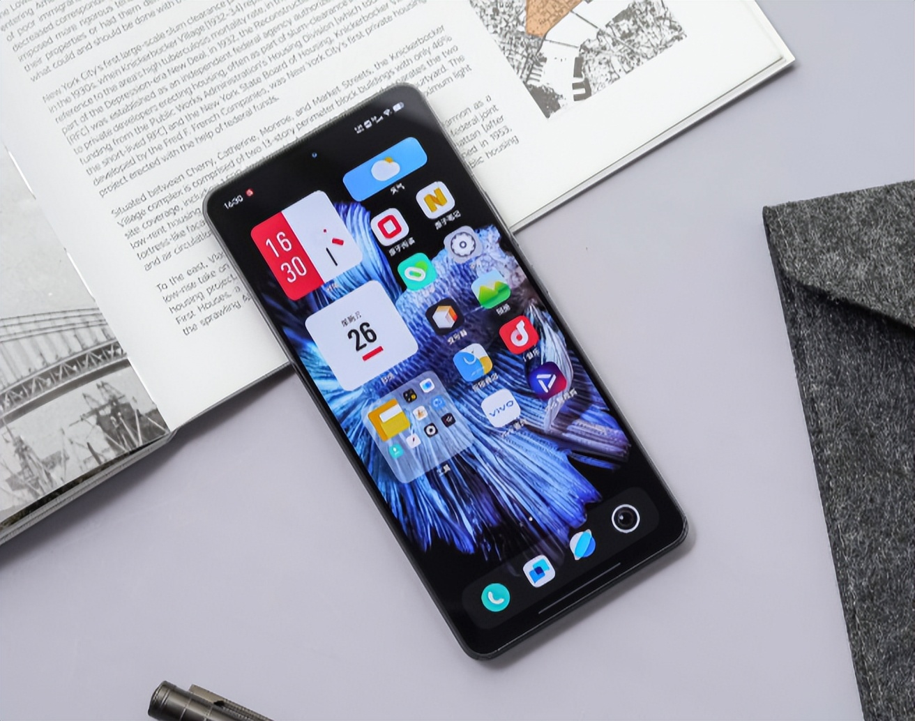 手机买oppo好还是苹果好,vivox60pro+和oppofindx3pro