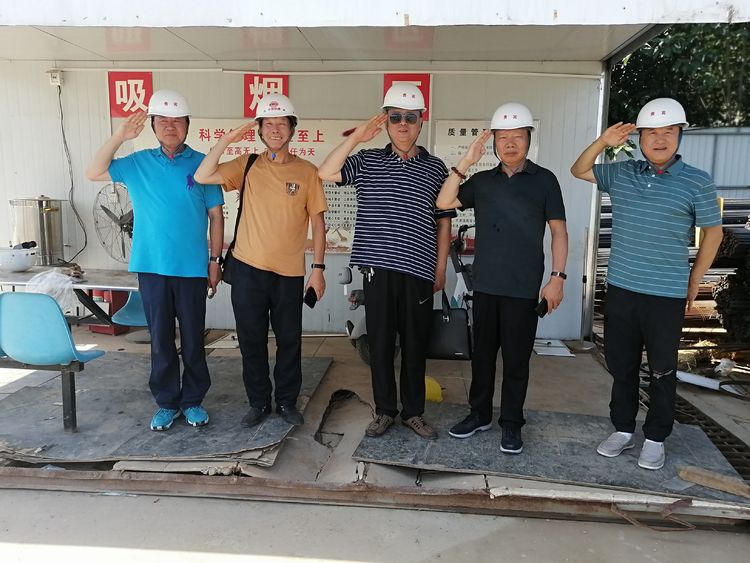 走进地铁施工现场铁建再展铁军雄风作者/七团王抗林