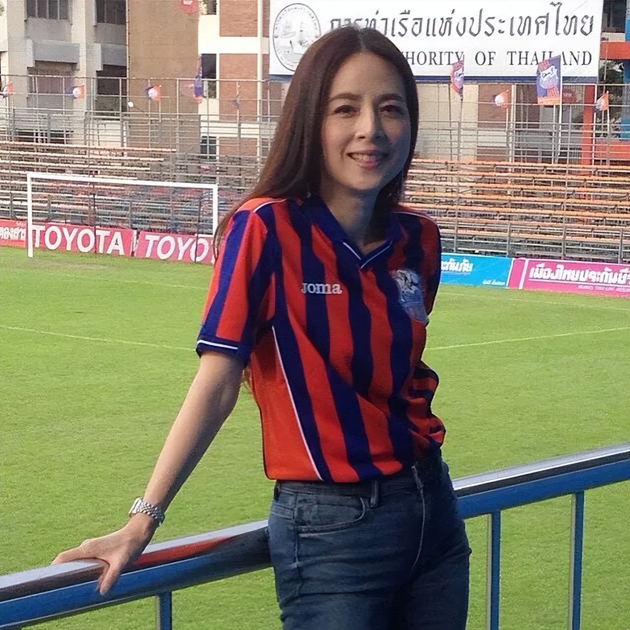 泰国第一华裔名媛,56岁泰国名媛