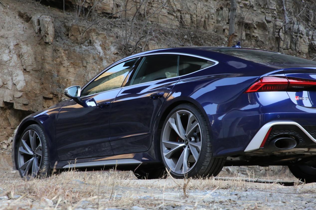 奥迪rs7高端大气是成功男士的首选,新款奥迪rs7sportback