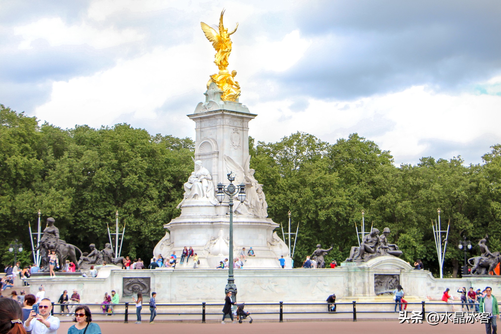 英国伦敦塔桥,英国行购物