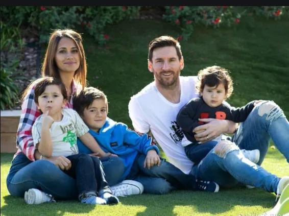 球星c罗的成长历程,c罗搭档内马尔姆巴佩