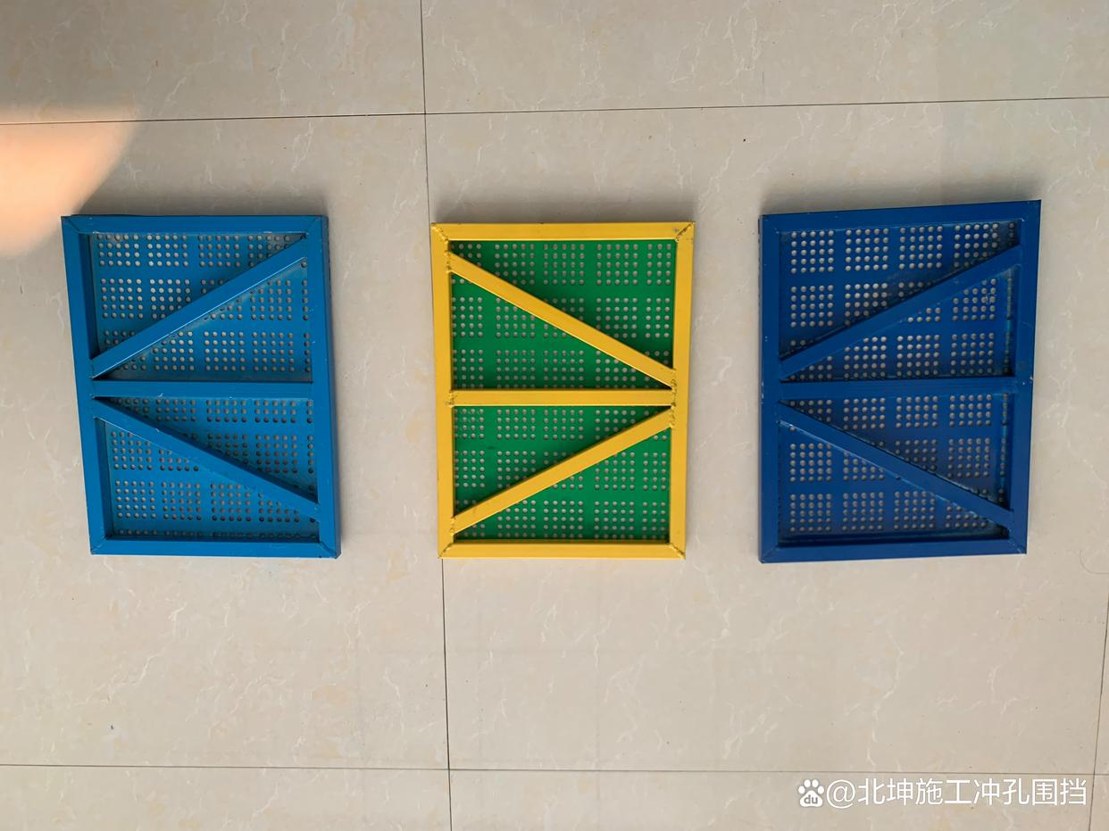 爬架网又叫做外架钢网片，价格是这样的