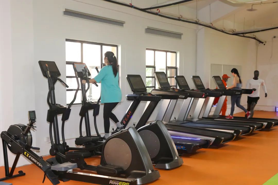 赵建军市长调研共享健身房，无锡最大的共享运动中心即将开放