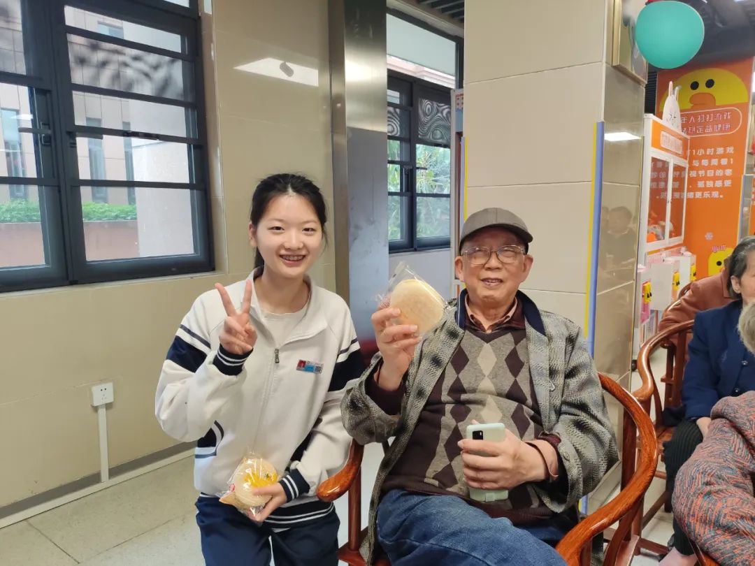 小朋友唱红歌学习雷锋,小学生一起唱学习雷锋好榜样