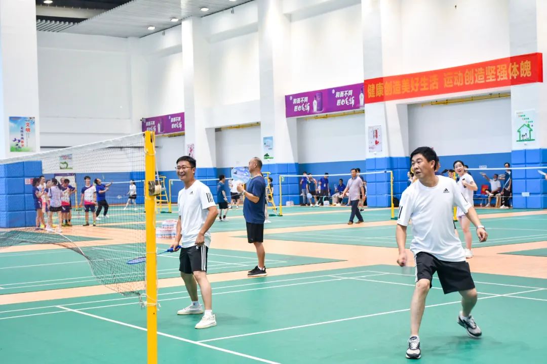 庆国庆喜迎二十大羽毛球比赛,羽毛球喜迎二十大开启新征程