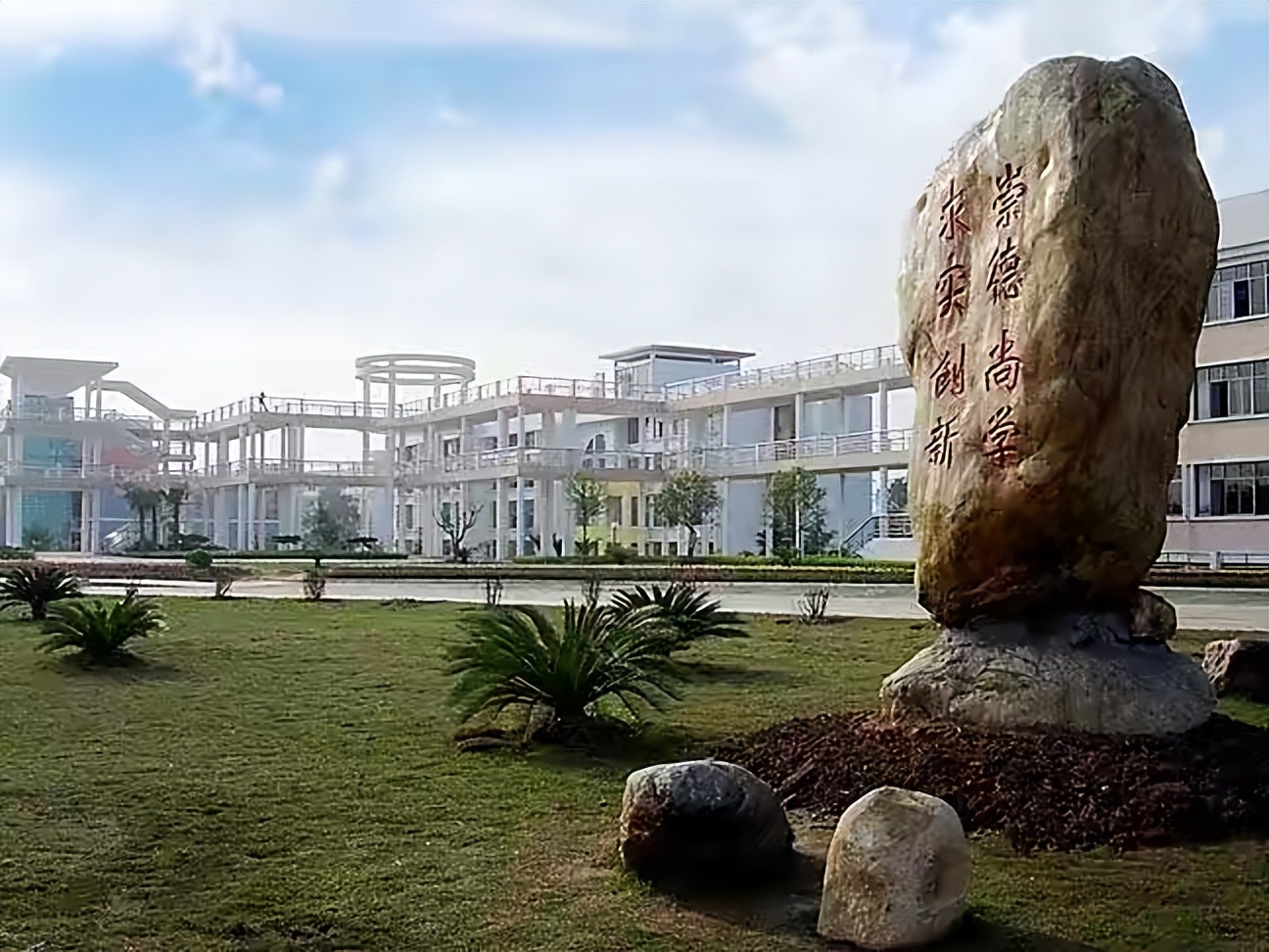 江西合并的两所高校今年招生吗,江西即将新增两所高校是真的吗